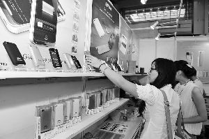 深企電子展 三分之一展商搶灘蘋果生態(tài)鏈，GPS導(dǎo)航應(yīng)用成新熱點(diǎn)